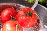Як правильно мити і готувати продукти